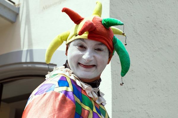 clown with white face